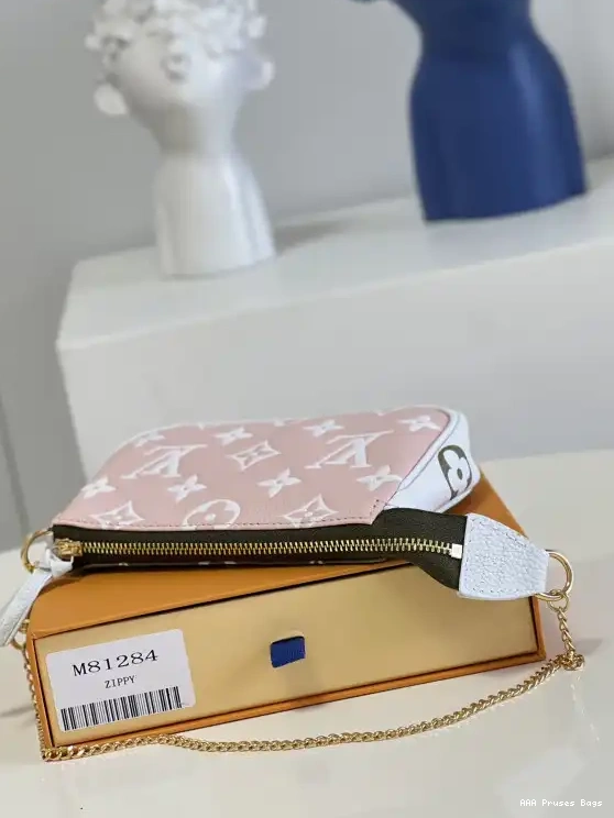 AAA Replica Ru LOUIS MINI ACCESSOIRES POCHETTE VUITTON 0626
